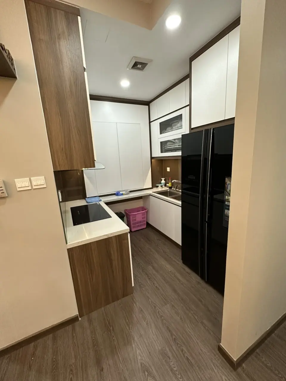 Bán Căn Hộ The Sun Avenue Đầy Đủ Nội Thất 7,750 Tỷ - 79m2 View Landmark 81