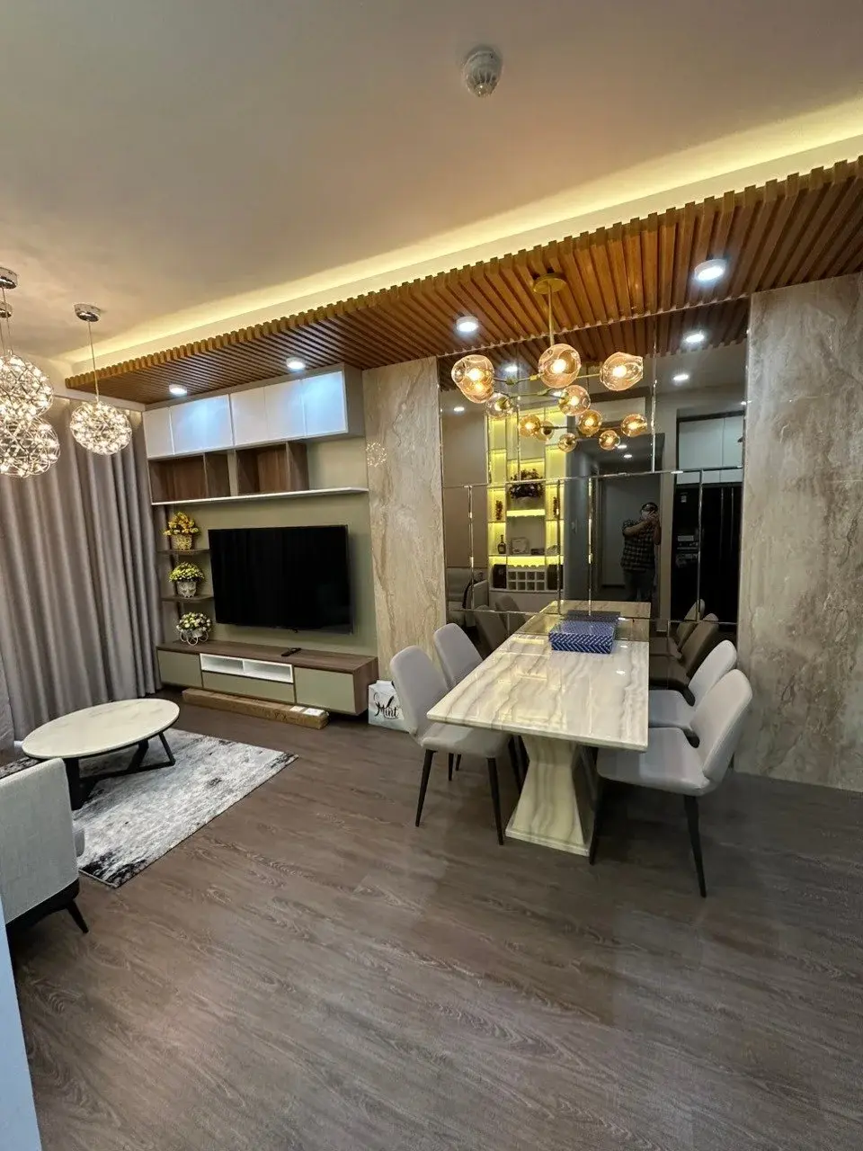 Bán Căn Hộ The Sun Avenue Đầy Đủ Nội Thất 7,750 Tỷ - 79m2 View Landmark 81