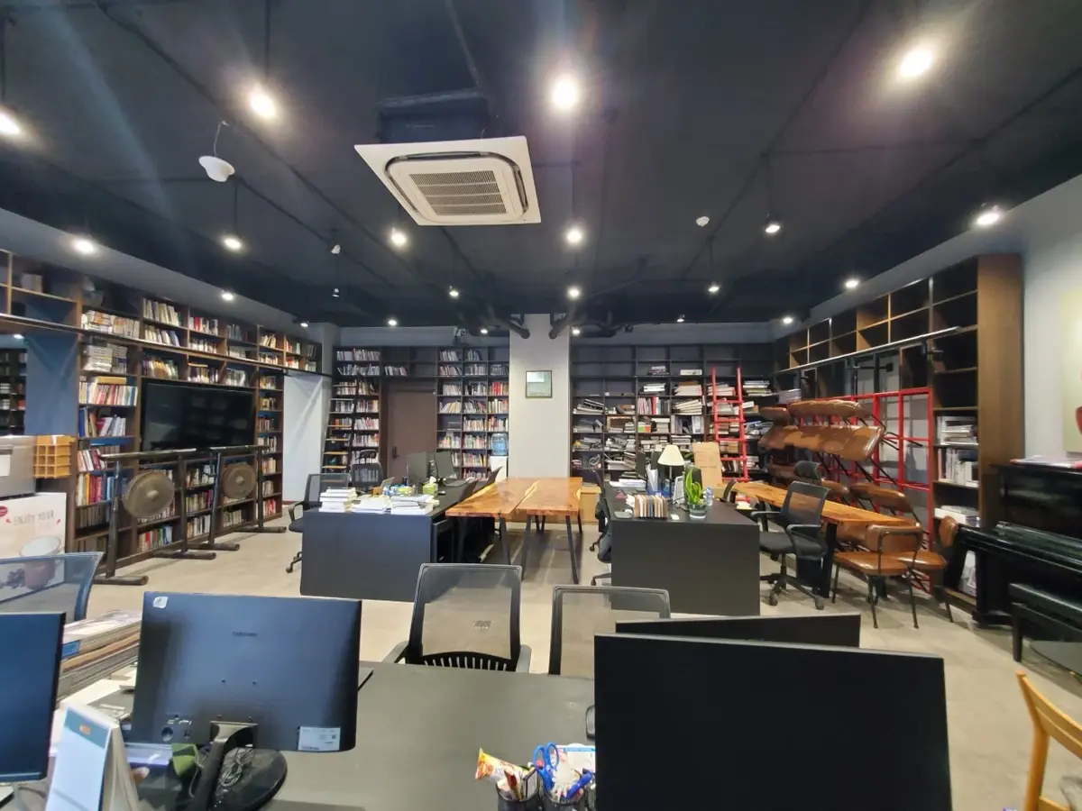 Cho Thuê Văn Phòng The Sun Avenue Diện Tích Lớn 82m2 Giá 25tr/tháng