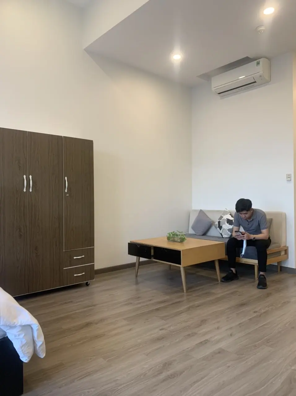 Bán Căn Hộ Studio Chung Cư The Sun Avenue - 35m2 Đầy Đủ Nội Thất