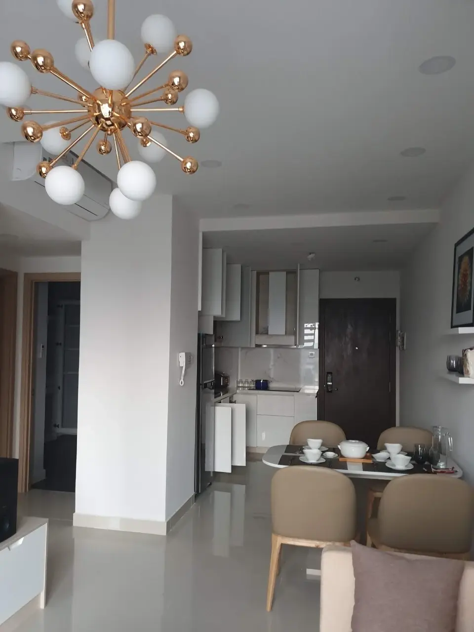 Bán Căn Hộ The Sun Avenue 2 Phòng Ngủ - 1 WC Full Nội Thất Đầy Đủ