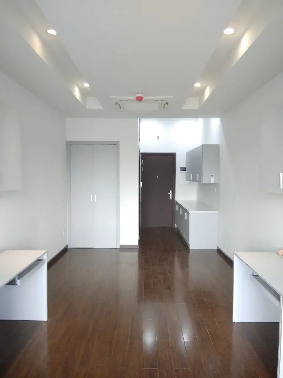 Cho Thuê Văn Phòng The Sun Avenue Nội Thất Đầy Đủ Giá 9,5tr/tháng