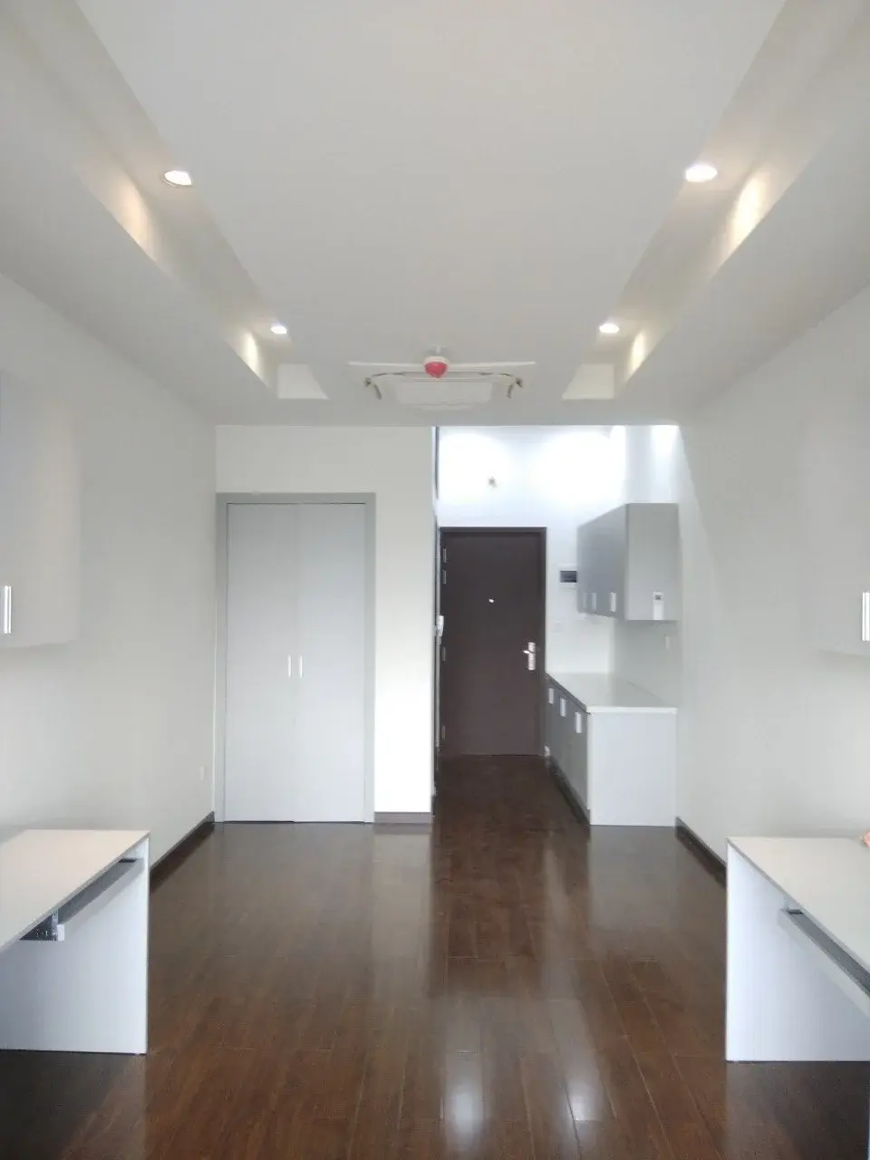 Cho Thuê Văn Phòng The Sun Avenue Nội Thất Đầy Đủ Giá 9,5tr/tháng