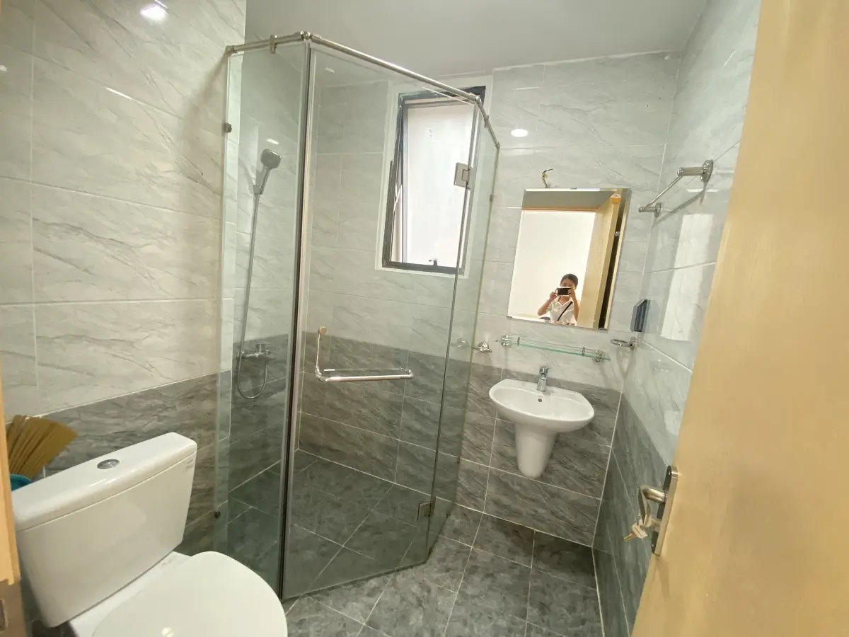 Cho Thuê Officetel The Sun Avenue 60m2 Có Phòng Riêng Có Khoảng Sân Bên Ngoài