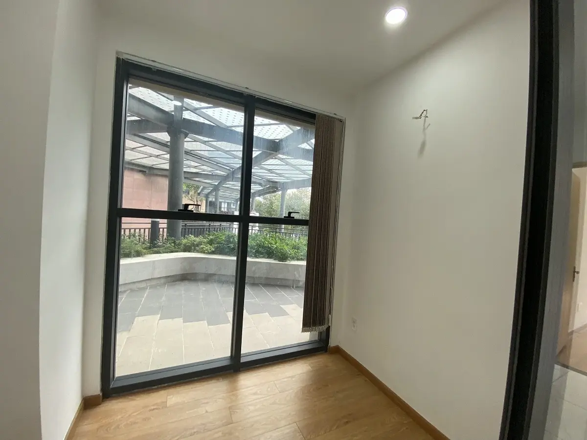 Cho Thuê Officetel The Sun Avenue 60m2 Có Phòng Riêng Có Khoảng Sân Bên Ngoài