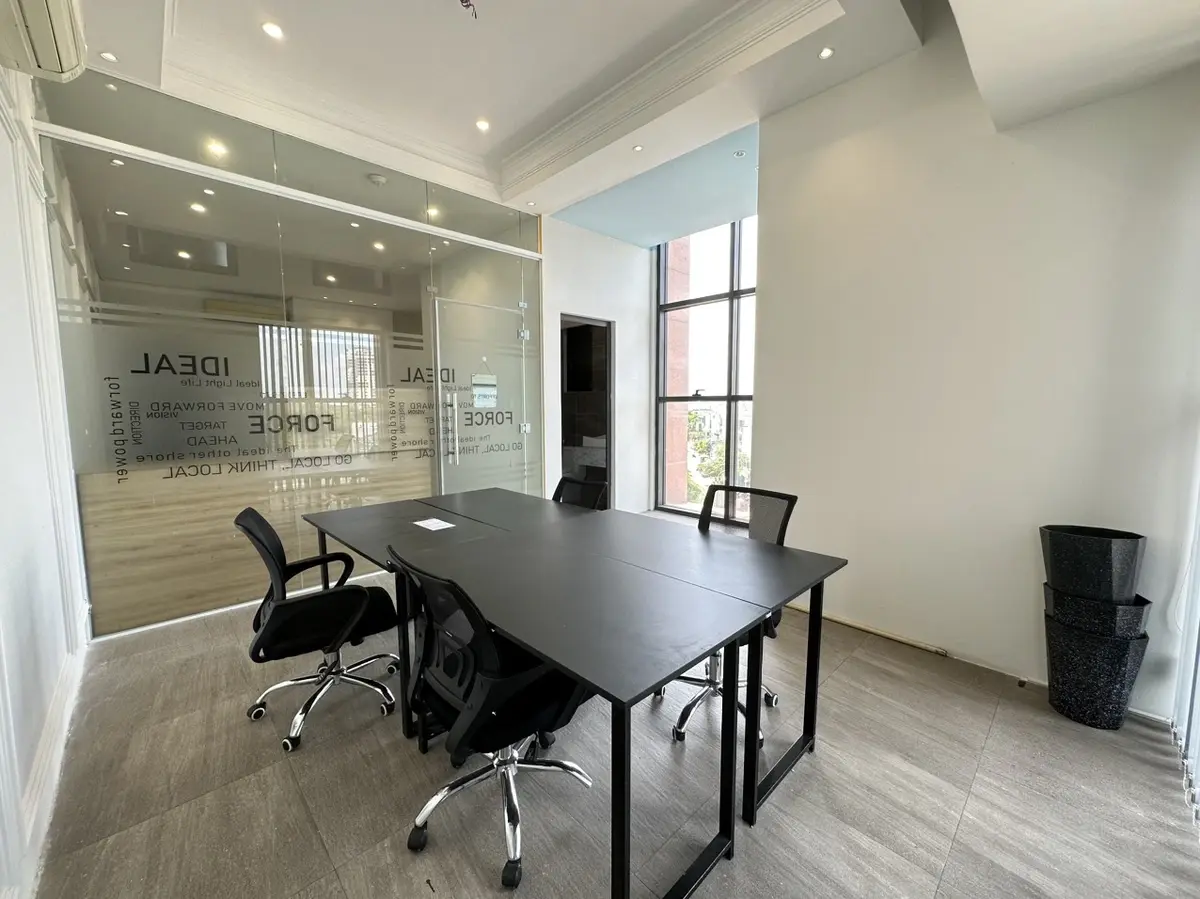 Cần Bán Căn Văn Phòng The Sun Avenue Diện tích lớn 100m2 Có Sẵn Nội Thất