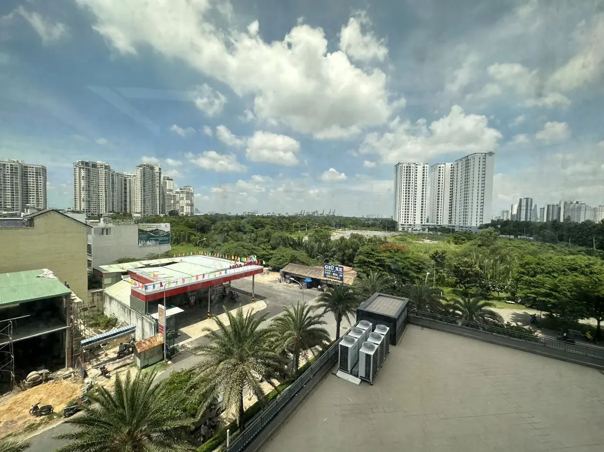 Cần Bán Căn Văn Phòng The Sun Avenue Diện tích lớn 100m2 Có Sẵn Nội Thất