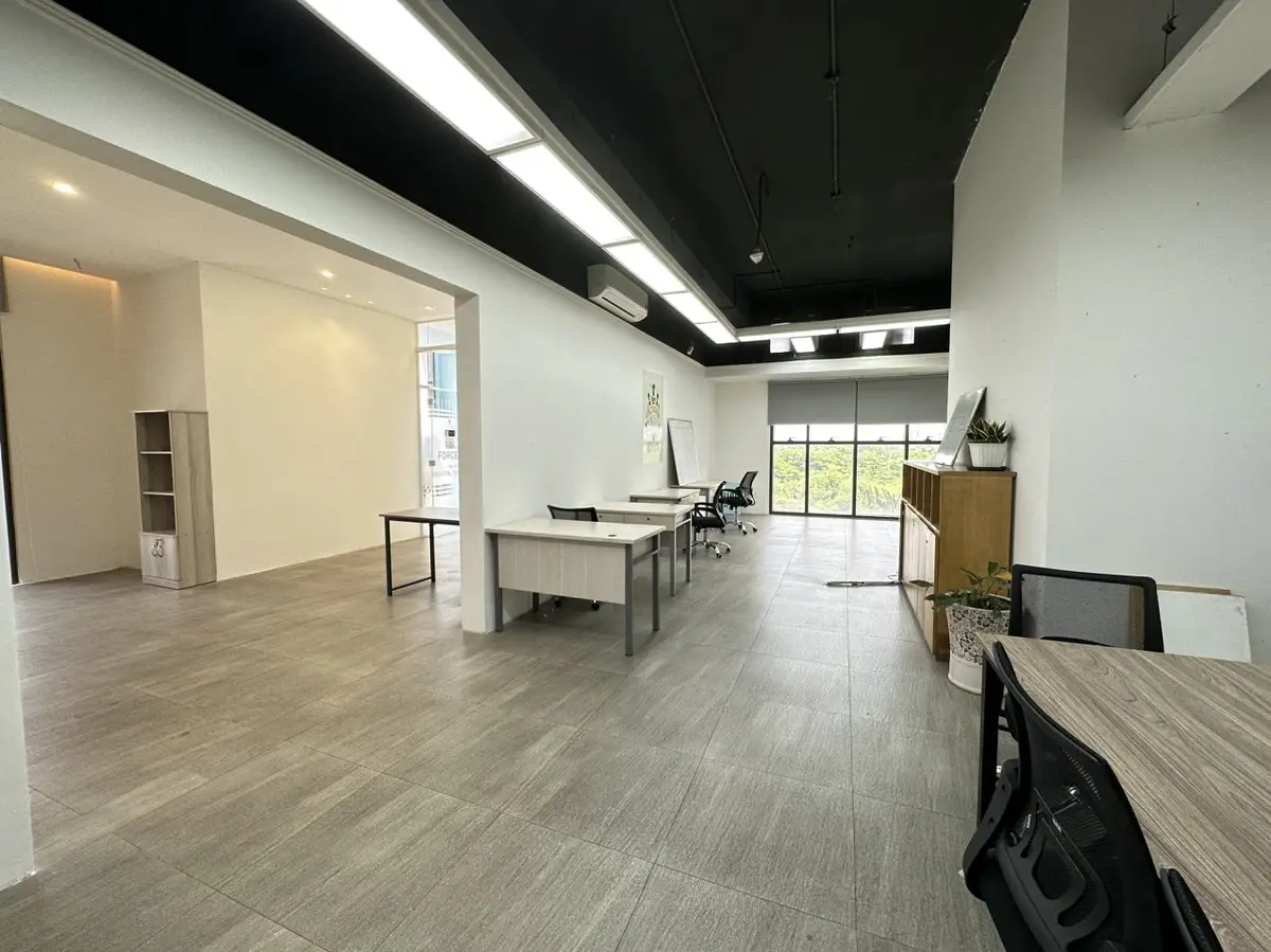Cần Bán Căn Văn Phòng The Sun Avenue Diện tích lớn 100m2 Có Sẵn Nội Thất