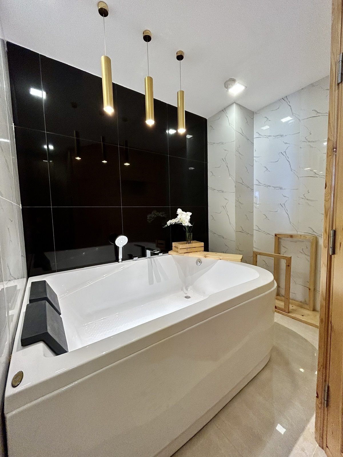 Bán Căn Hộ 1 Phòng Ngủ Quận 2 Đặc Biệt Có Phòng Xông Hơi