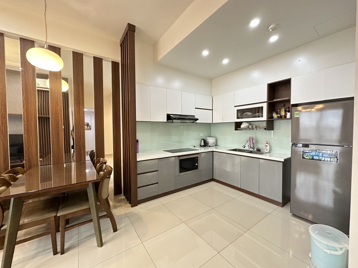 Cho Thuê The Sun Căn 2 Phòng Ngủ 16 Triệu Tầng Cao View Landmark 81