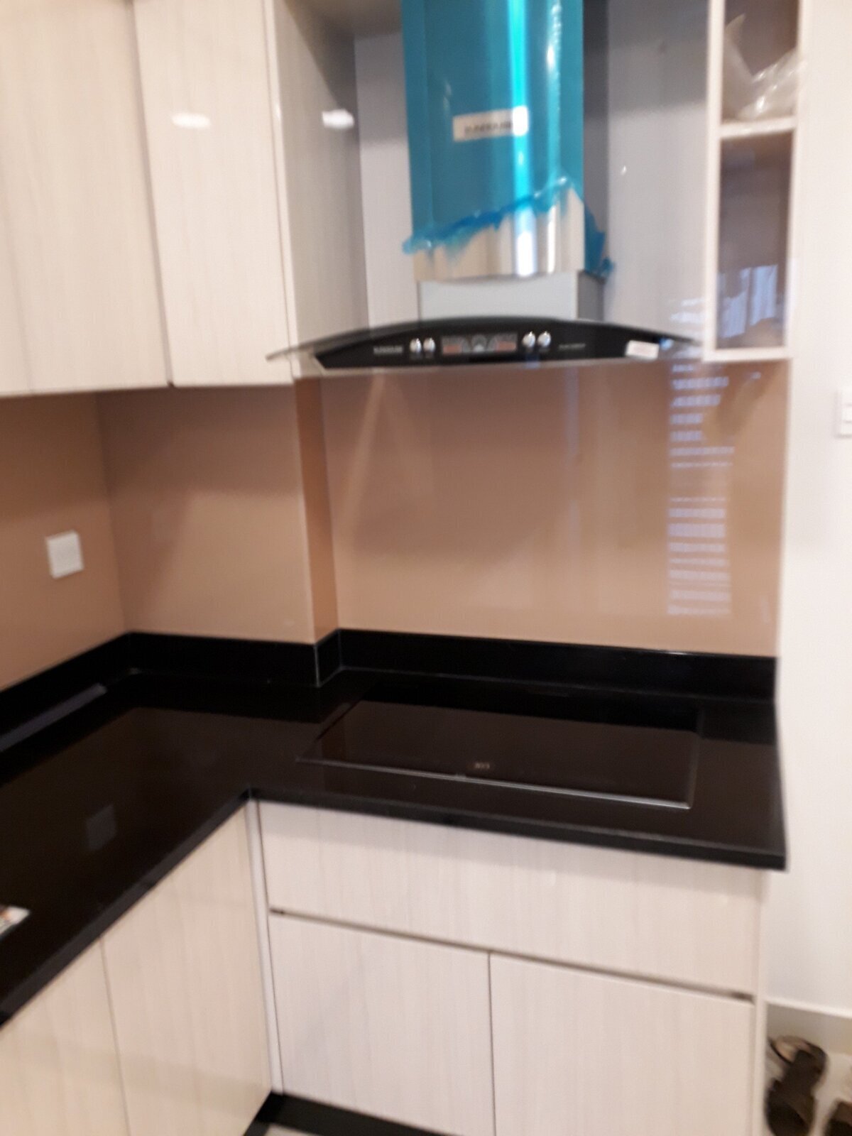 Cho Thuê Căn Hộ The Sun Avenue 1PN + 1 phòng nhỏ Giá 14 tr/tháng Full Nội Thất