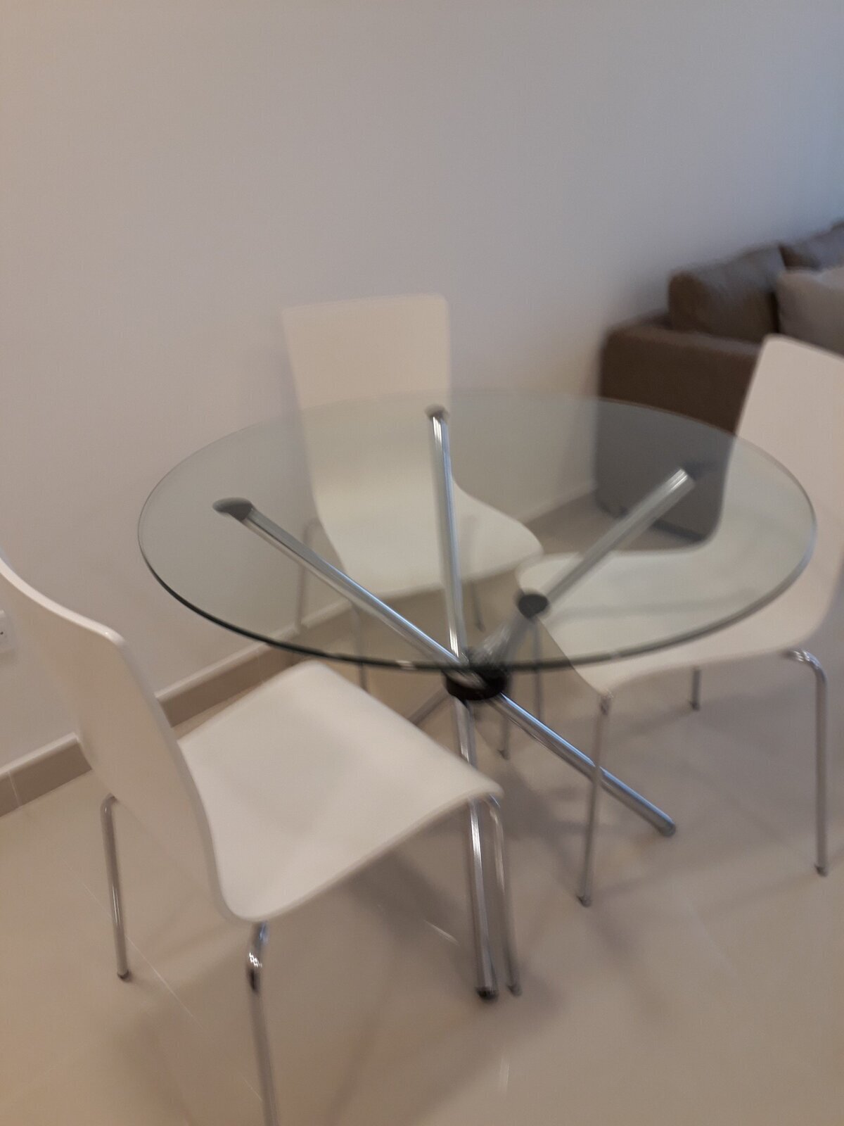 Cho Thuê Căn Hộ The Sun Avenue 1PN + 1 phòng nhỏ Giá 14 tr/tháng Full Nội Thất