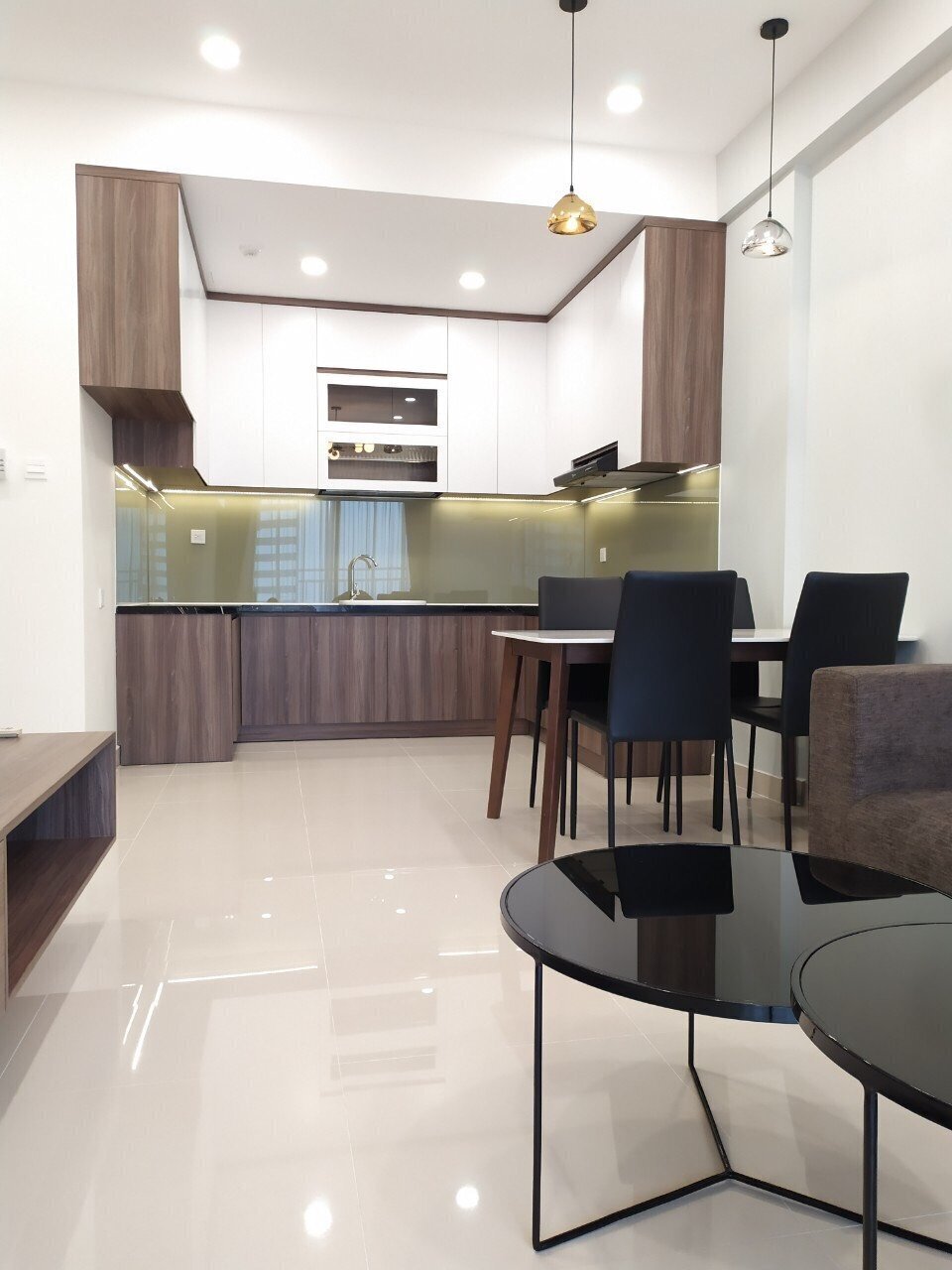 Căn Hộ 2 Phòng Ngủ Cho Thuê Tại The Sun Avenue Đầy Đủ Nội Thất Ở Ngay Được