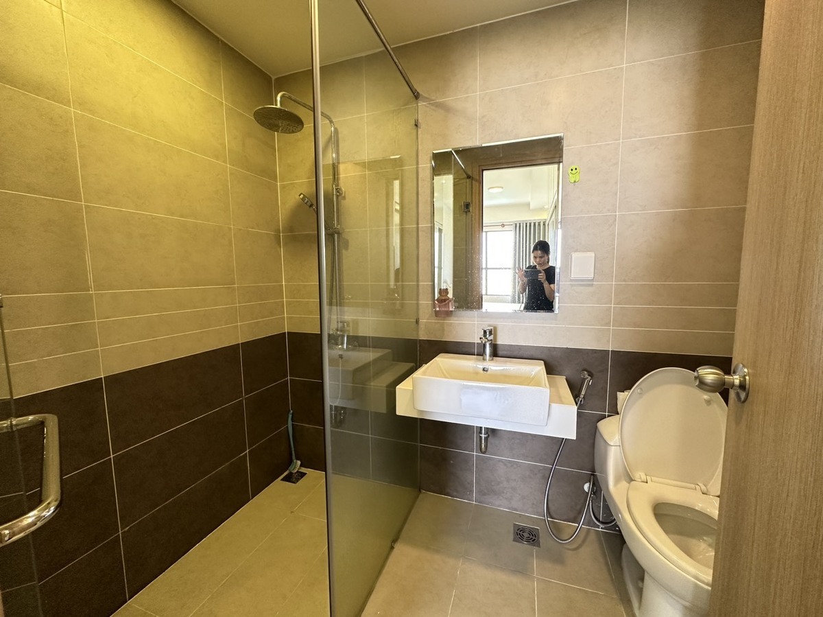 Cho thuê The Sun Avenue Căn Hộ 2 Phòng Ngủ - 2WC 73m2 Giá 17 Triệu Tầng Cao View LM81