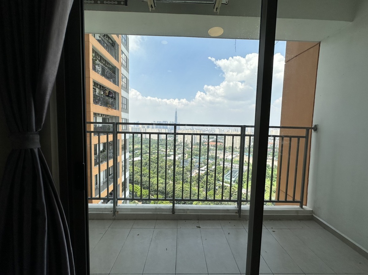 Cho thuê The Sun Avenue Căn Hộ 2 Phòng Ngủ - 2WC 73m2 Giá 17 Triệu Tầng Cao View LM81