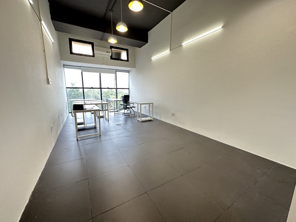 Cho Thuê Văn Phòng The Sun Avenue Giá Tốt 9 Triệu 38m2 - Có Bàn Ghế Sẵn