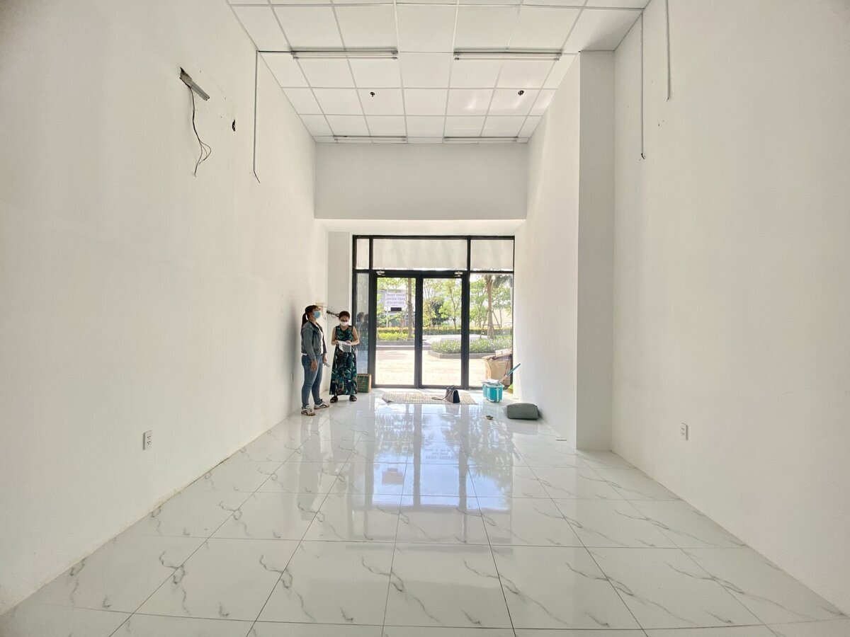 Cho Thuê Shophouse The Sun Avenue giá Chỉ 18 Triệu - 50m2 Hoàn Thiện Cơ Bản