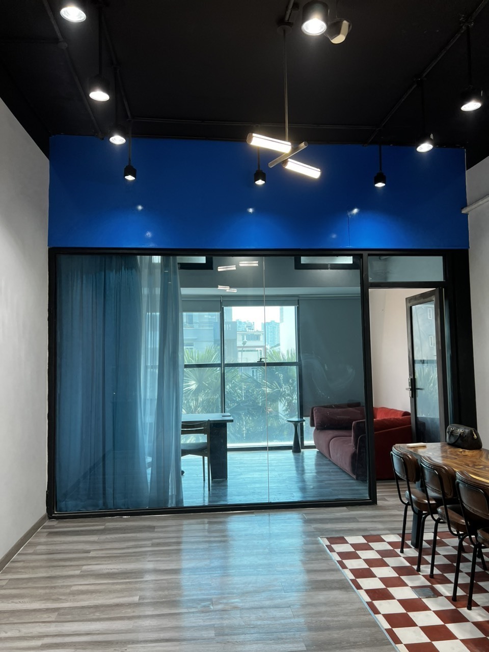 Cho Thuê văn Phòng Quận 2 Nội Thất Sang Xịn Giá Cả Hợp Lý Ngay Khu Trung Tâm