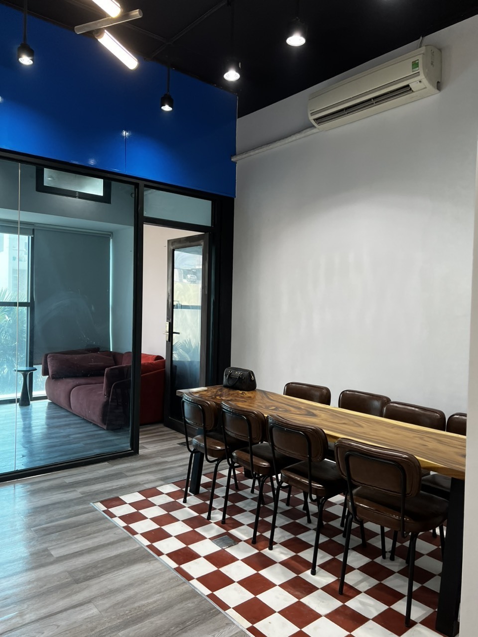 Cho Thuê văn Phòng Quận 2 Nội Thất Sang Xịn Giá Cả Hợp Lý Ngay Khu Trung Tâm