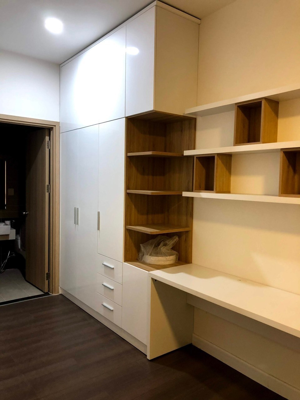 Cho Thuê Căn Hộ The Sun Avenue Full Nội Thất 2 Phòng Ngủ- 75m2 View Sông Sài Gòn