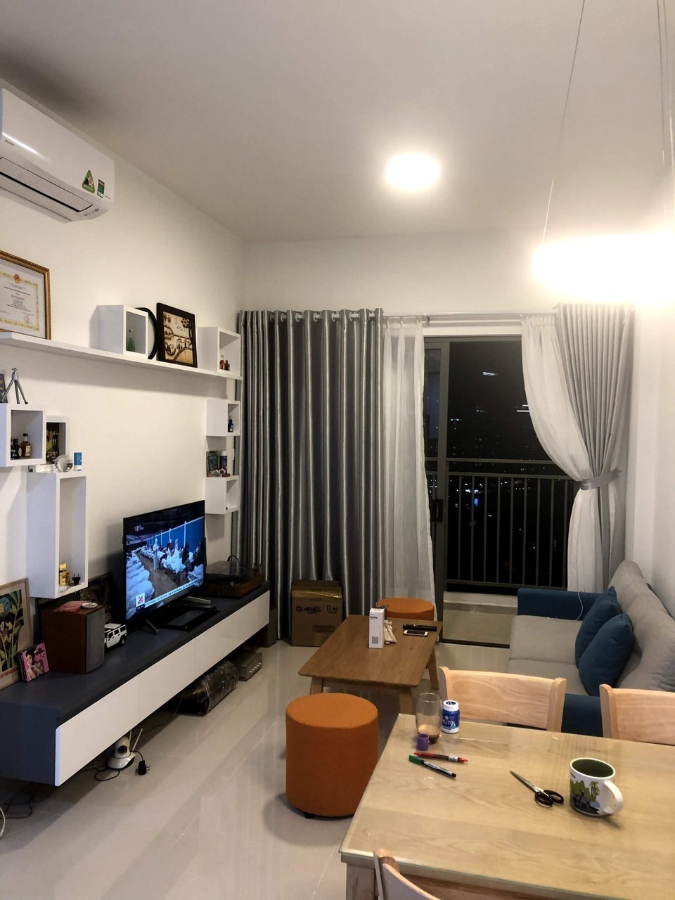 Cho Thuê Căn Hộ The Sun Avenue Full Nội Thất 2 Phòng Ngủ- 75m2 View Sông Sài Gòn