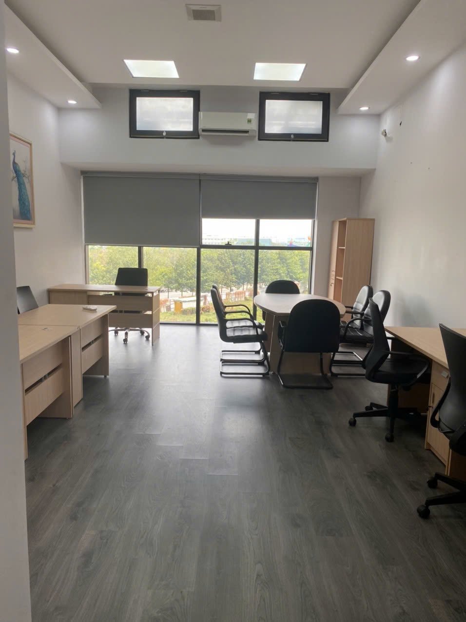 Cần Cho Thuê Văn Phòng Full Bàn Ghế Giá 12tr/tháng - 45m2