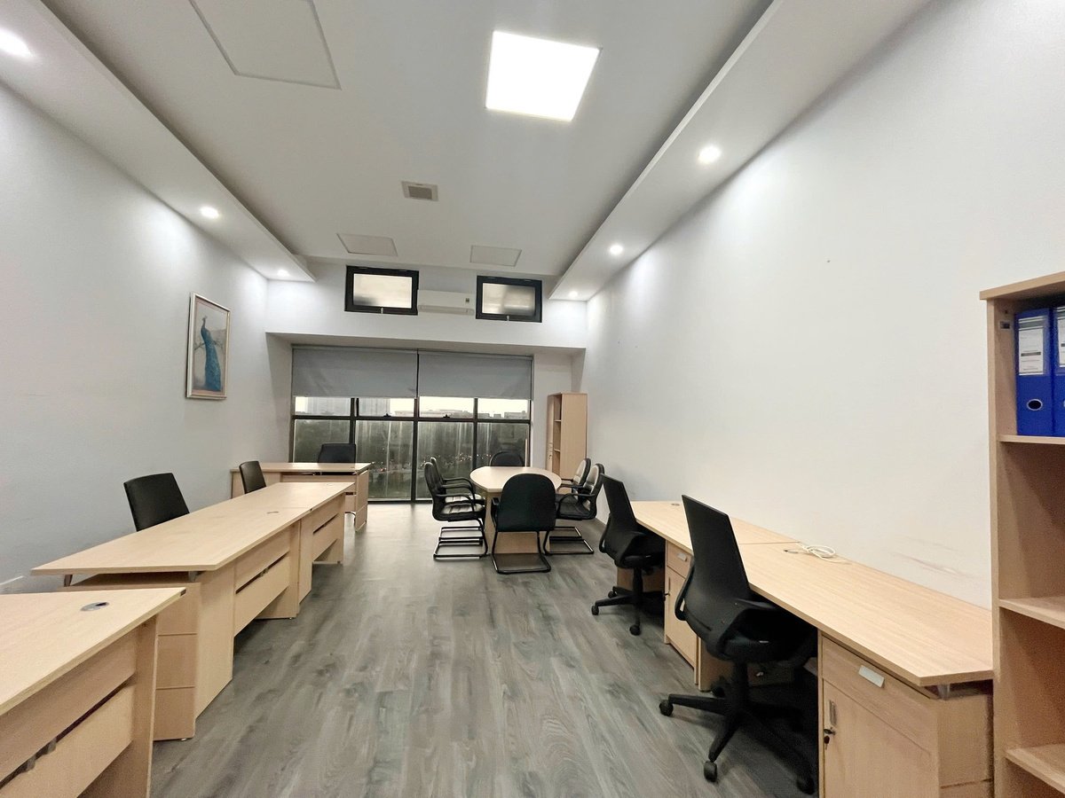 Cần Cho Thuê Văn Phòng Full Bàn Ghế Giá 12tr/tháng - 45m2
