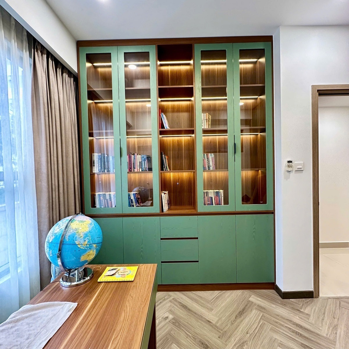 Bán Căn Hộ The Sun Avenue Ngay Tầng Hồ Bơi, Ban Công Thiết Kế Được Khu Vườn Nhỏ Xinh