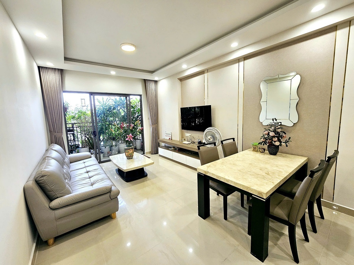 Bán Căn Hộ The Sun Avenue Ngay Tầng Hồ Bơi, Ban Công Thiết Kế Được Khu Vườn Nhỏ Xinh