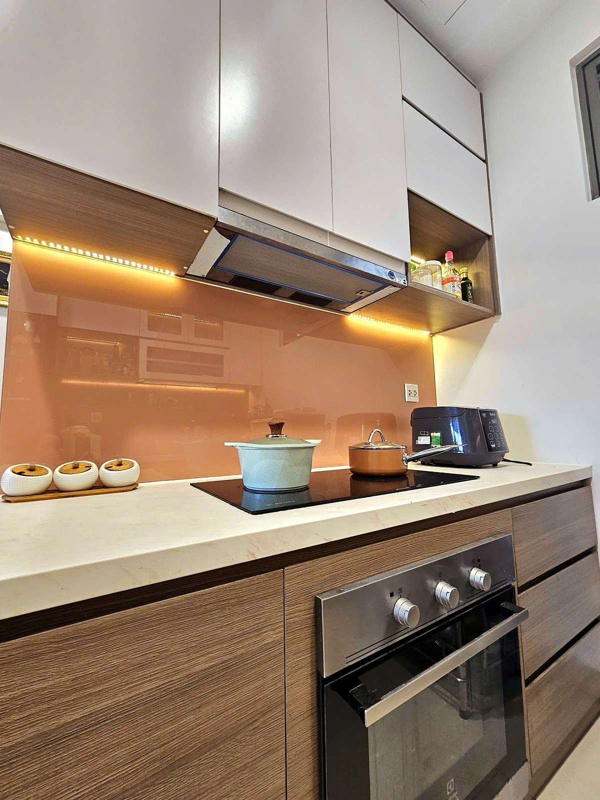 Bán Căn Hộ The Sun Avenue Ngay Tầng Hồ Bơi, Ban Công Thiết Kế Được Khu Vườn Nhỏ Xinh