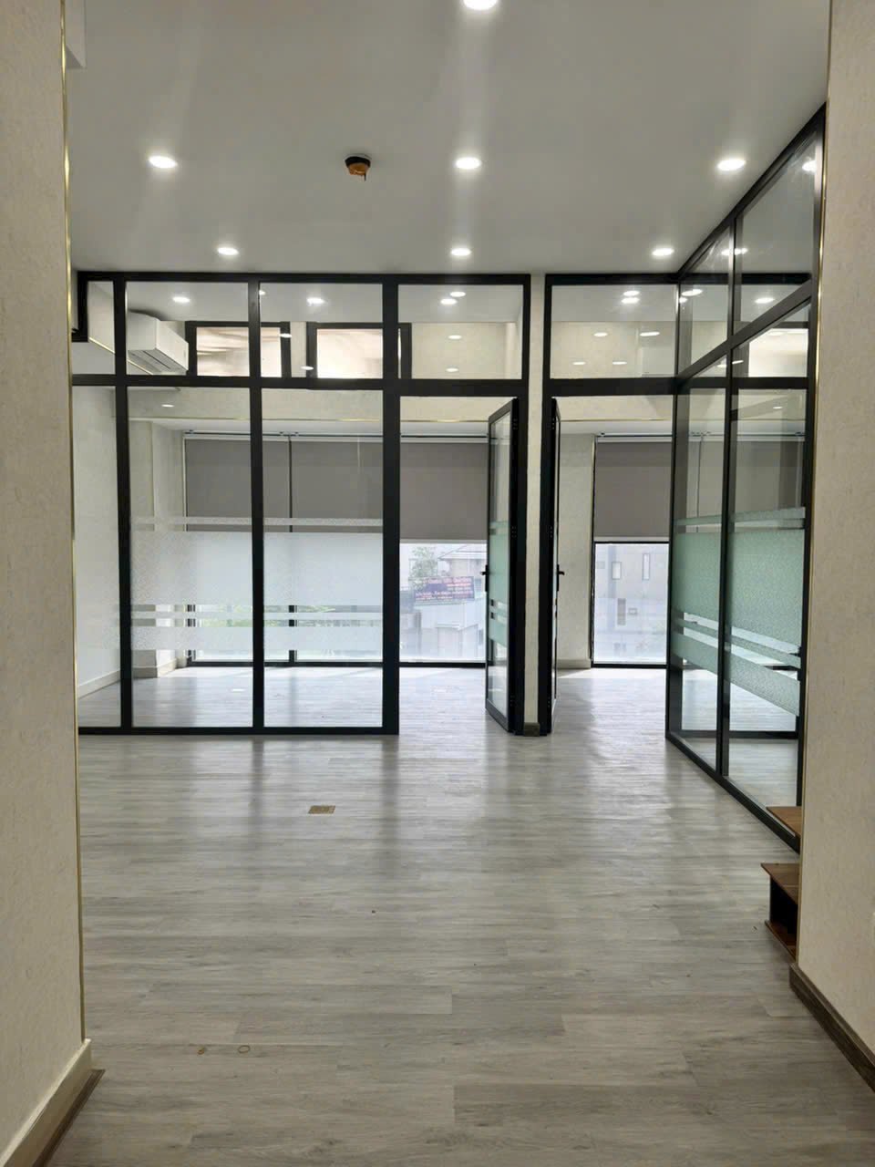 Cho Thuê Văn Phòng Officetel The Sun Avenue Diện Tích từ 32m2 - 100m2 Giá Tốt Chỉ Từ 9 Triệu