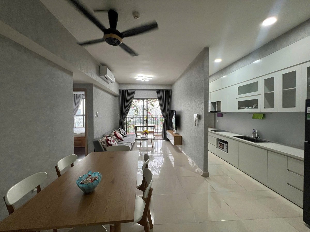Cho thuê căn hộ 3 Phòng ngủ -105m2 The Sun Avenue Giá 22 triệu