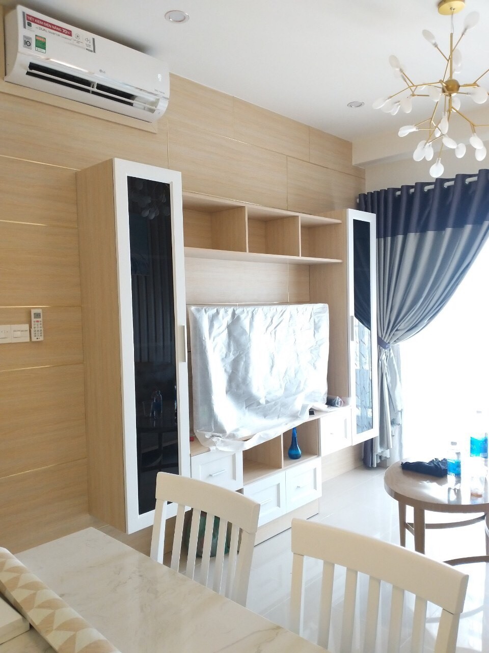 The Sun Avenue Cho Thuê Căn 2 Phòng Ngủ Có Nội Thất , 73m2