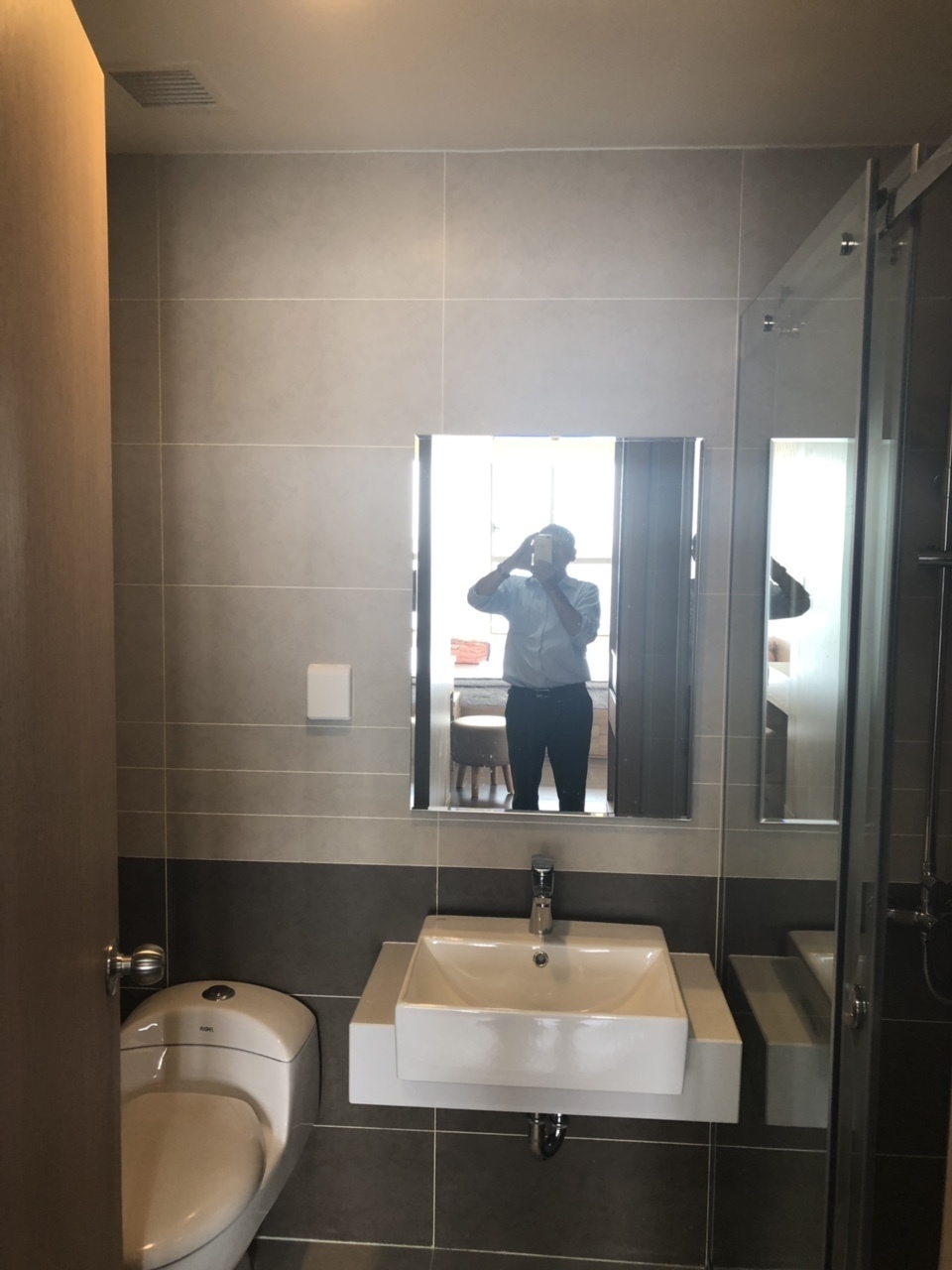 Cho Thuê Căn Hộ The Sun Avenue Full Nội Thất 2 Phòng Ngủ- 75m2 View Sông Sài Gòn