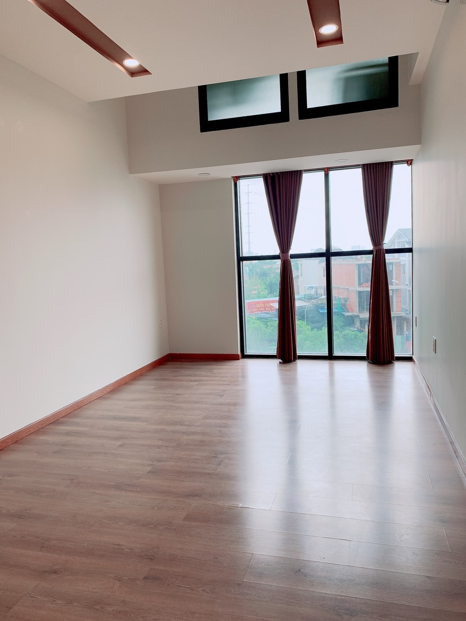 Bán Căn Officetel 32m2 The Sun Avenue Giá 2,5 Tỷ, Bao Hết