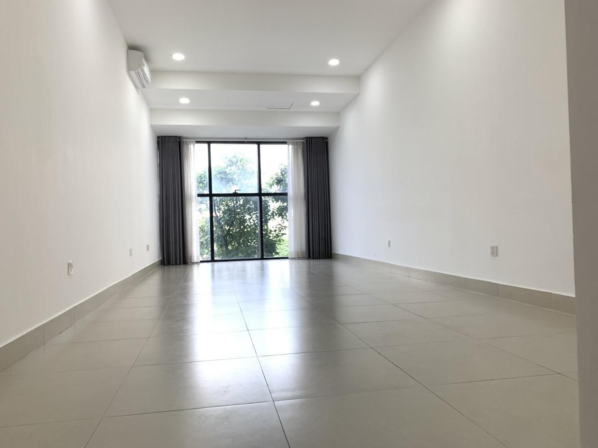Chuyển Nhượng Văn Phòng The Sun Avenue 3.150 Tỷ 40m2 Nội Thất Cơ Bản View Đẹp