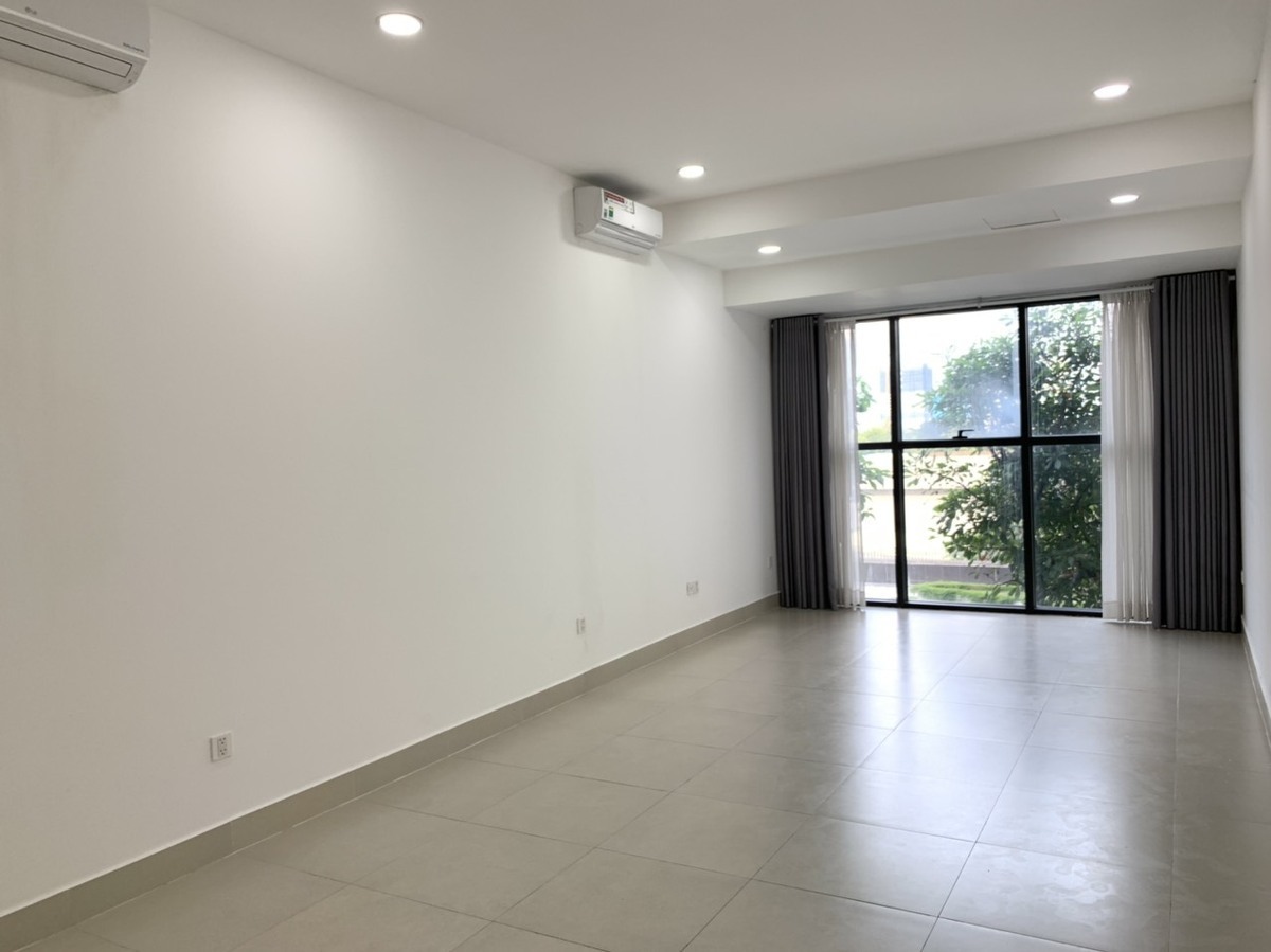 Chuyển Nhượng Văn Phòng The Sun Avenue 3.150 Tỷ 40m2 Nội Thất Cơ Bản View Đẹp