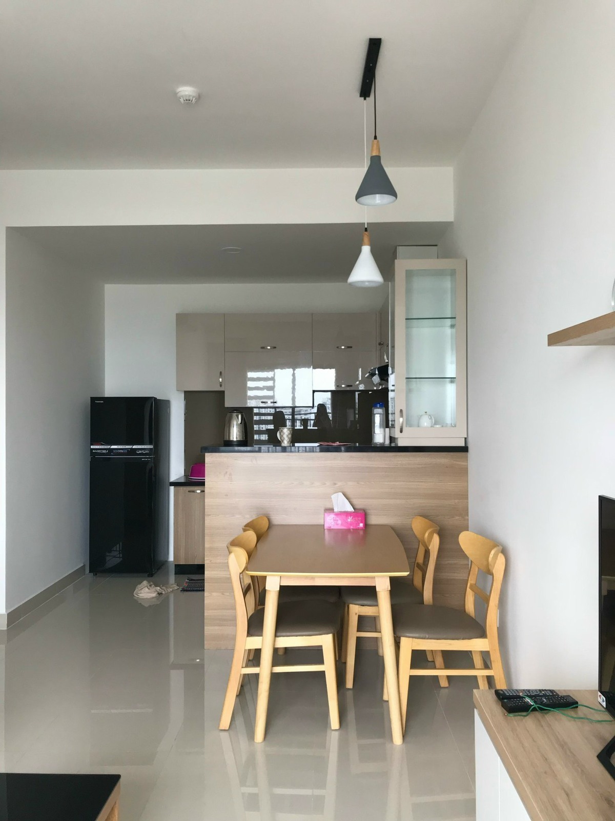 Cho Thuê Căn Hộ 2 Phòng Ngủ The Sun Avenue, Nội Thất Đầy Đủ - 75m2