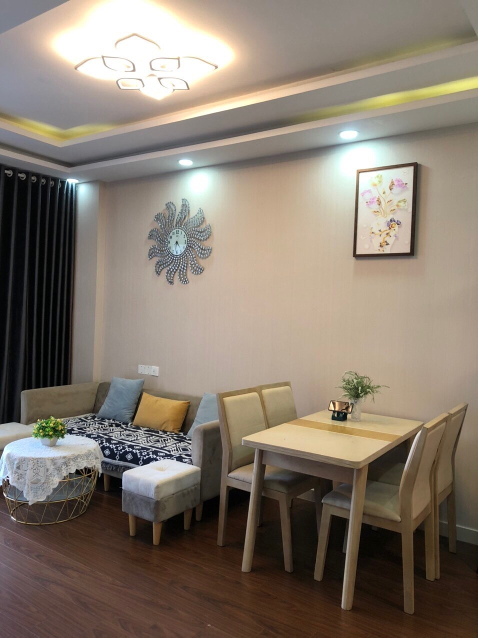 Chủ Nhà Cho Thuê Căn Hộ The Sun Avenue 2 PN Full Nội Thất Đẹp Có Bồn Tắm Nằm Giá 16tr/tháng