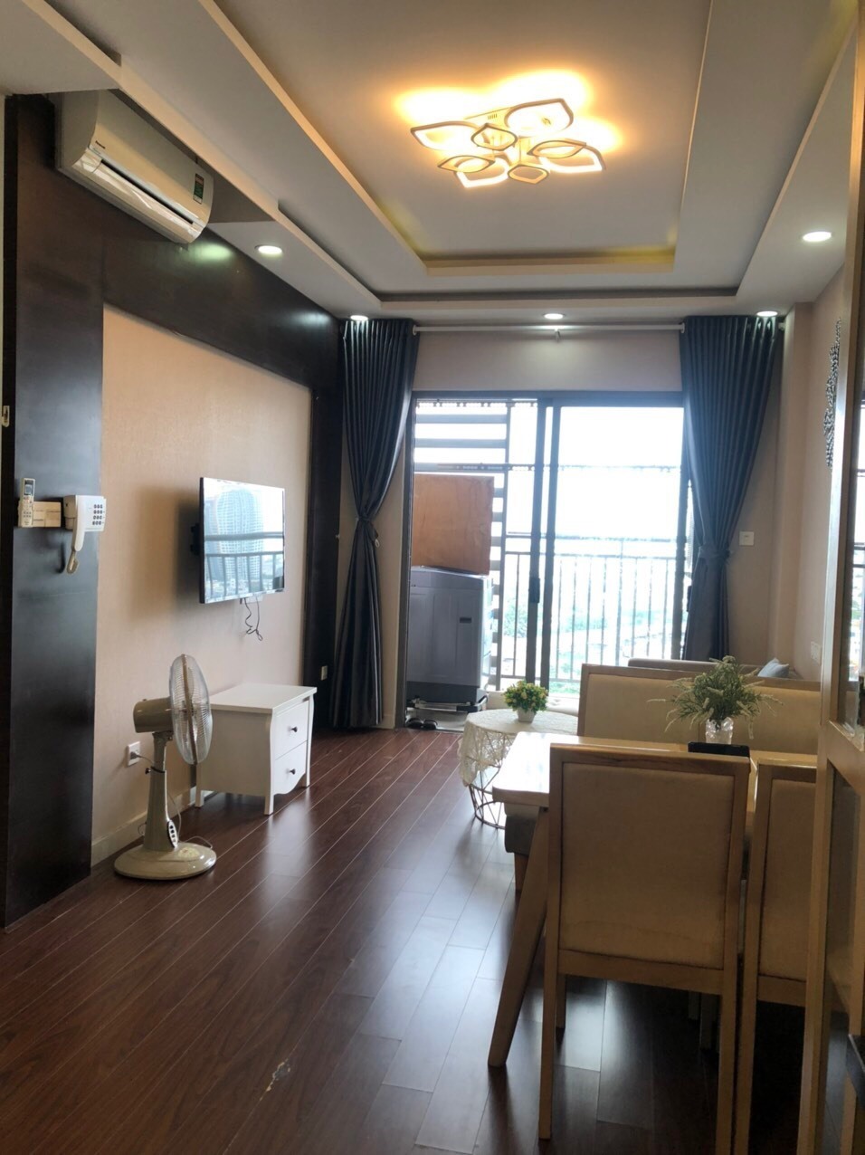 Chủ Nhà Cho Thuê Căn Hộ The Sun Avenue 2 PN Full Nội Thất Đẹp Có Bồn Tắm Nằm Giá 16tr/tháng