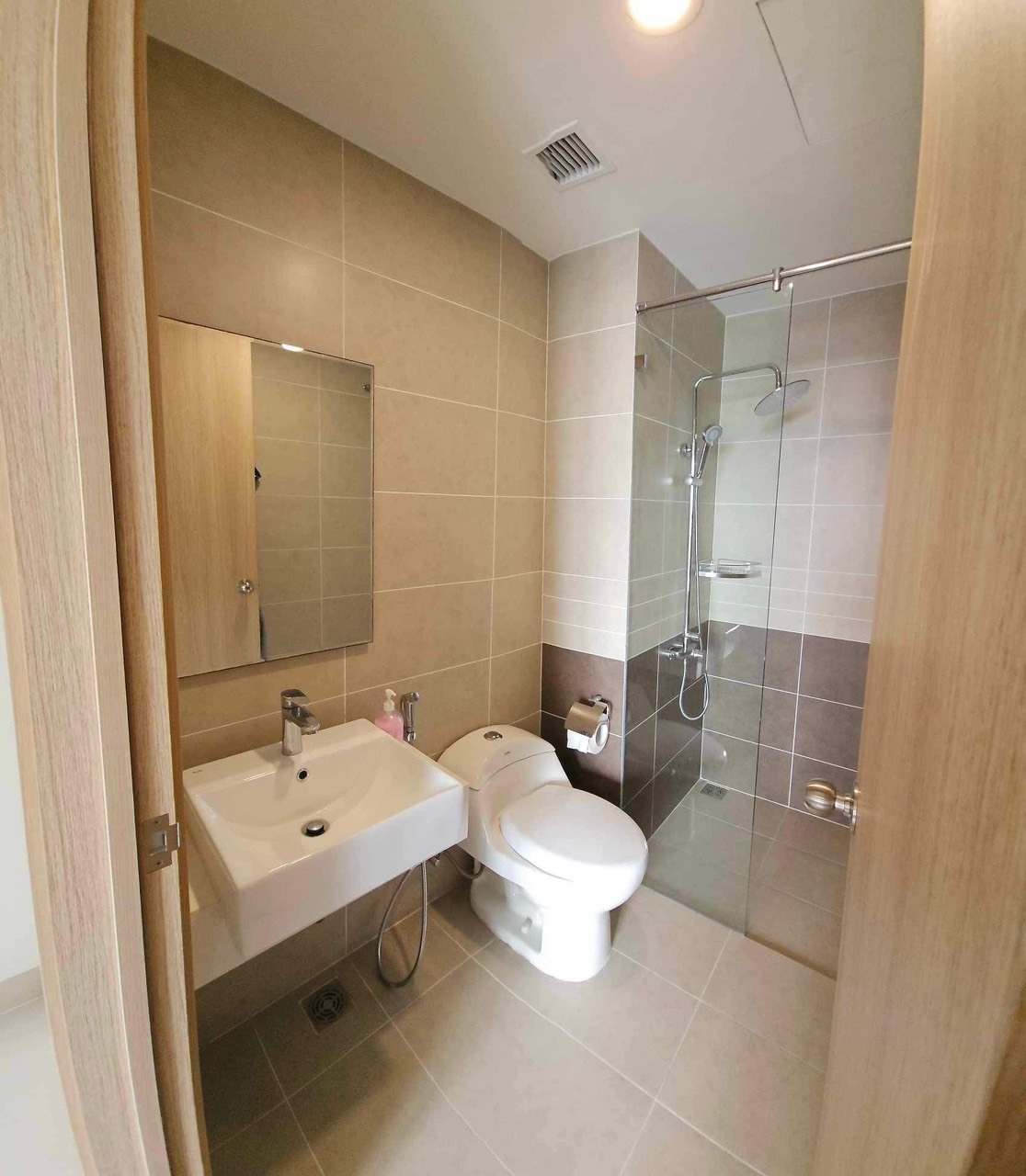 Cho thuê The Sun Avenue 2 Phòng Ngủ 18 Triệu - 75m2 Nội Thất Đầy Đủ View Sông