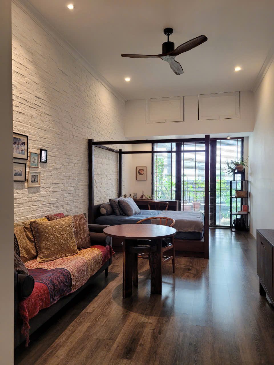 Căn Hộ Studio Có Nội Thất Cần Bán The Sun Avenue Giá 3,1 Tỷ - 35m2