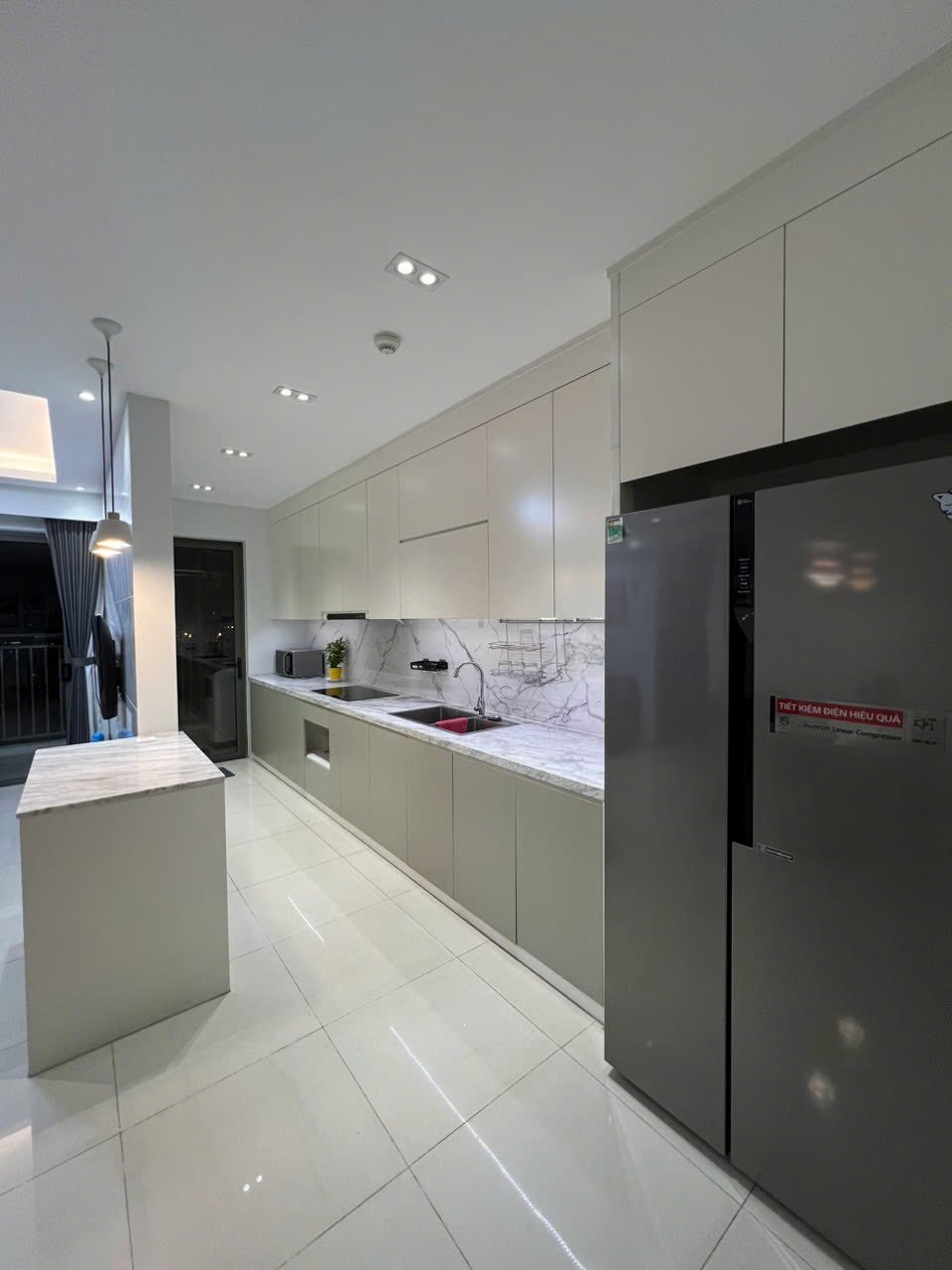 Căn Hộ Nội Thất Đầy Đủ 3 Phòng Ngủ - 109m2 Cho Thuê The Sun Avenue