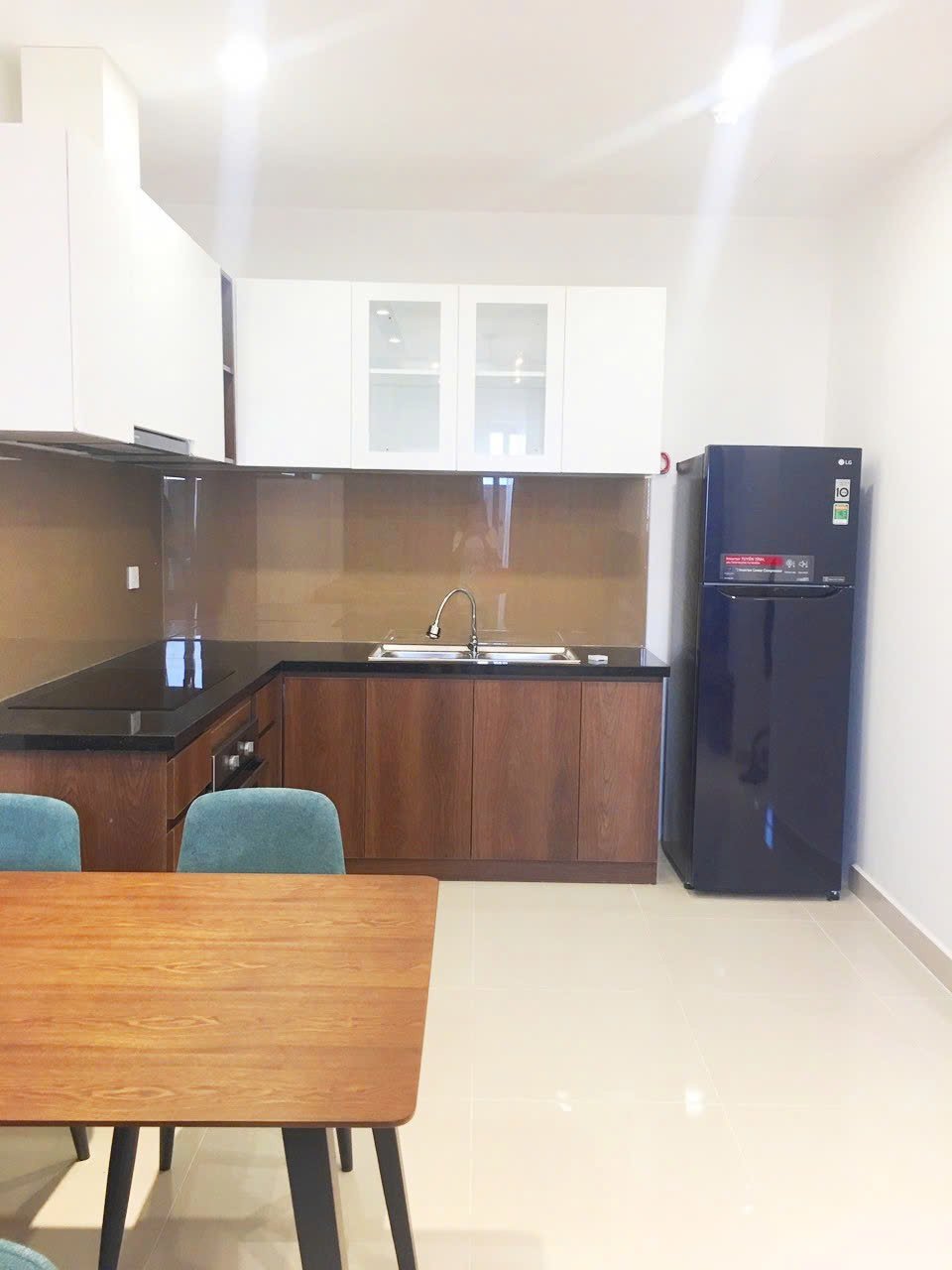 Cho Thuê Căn 2 Phòng Ngủ Đủ Nội Thất The Sun Avenue Giá Chỉ 16 Triệu