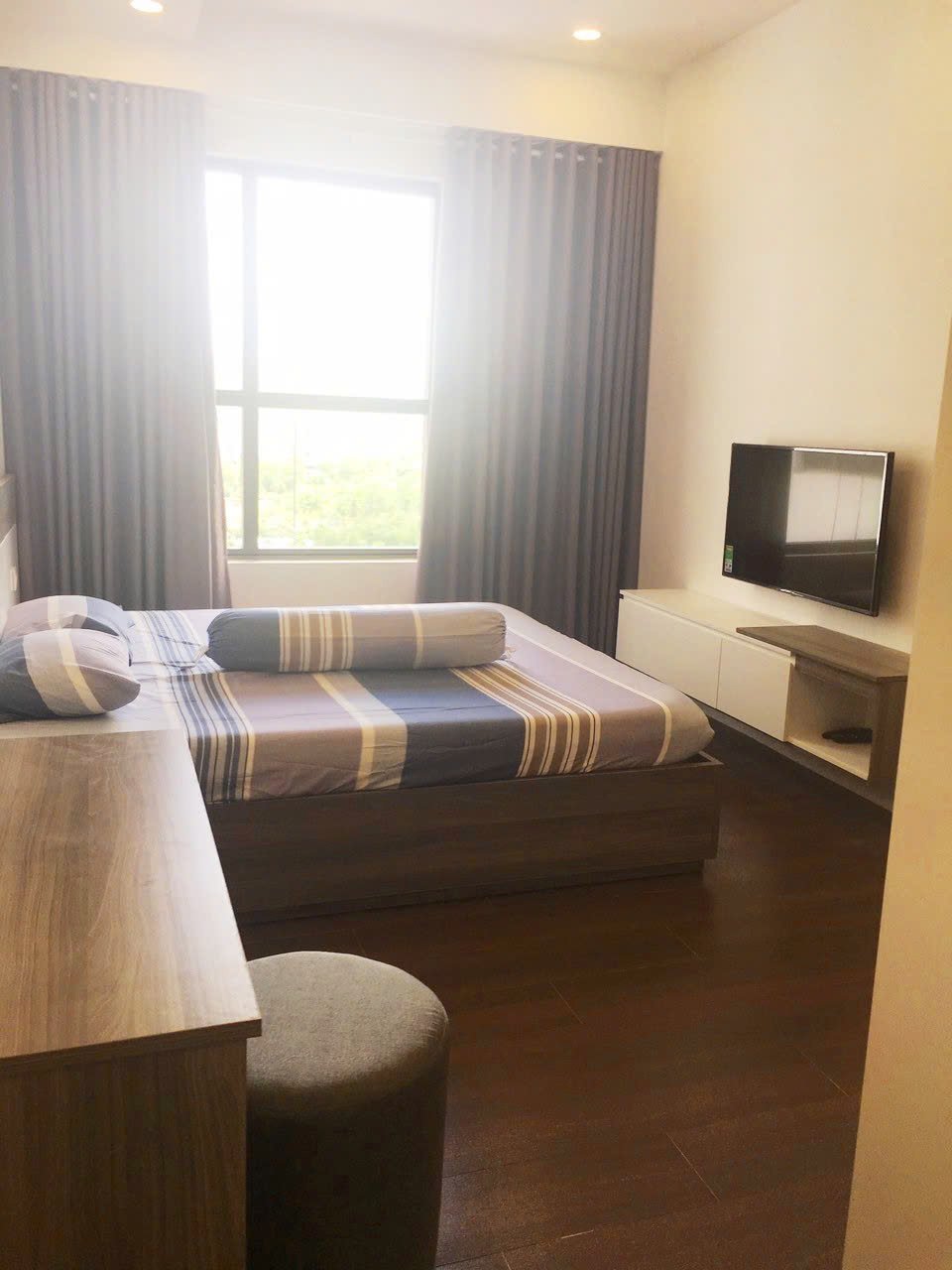 Cho Thuê Căn 2 Phòng Ngủ Đủ Nội Thất The Sun Avenue Giá Chỉ 16 Triệu