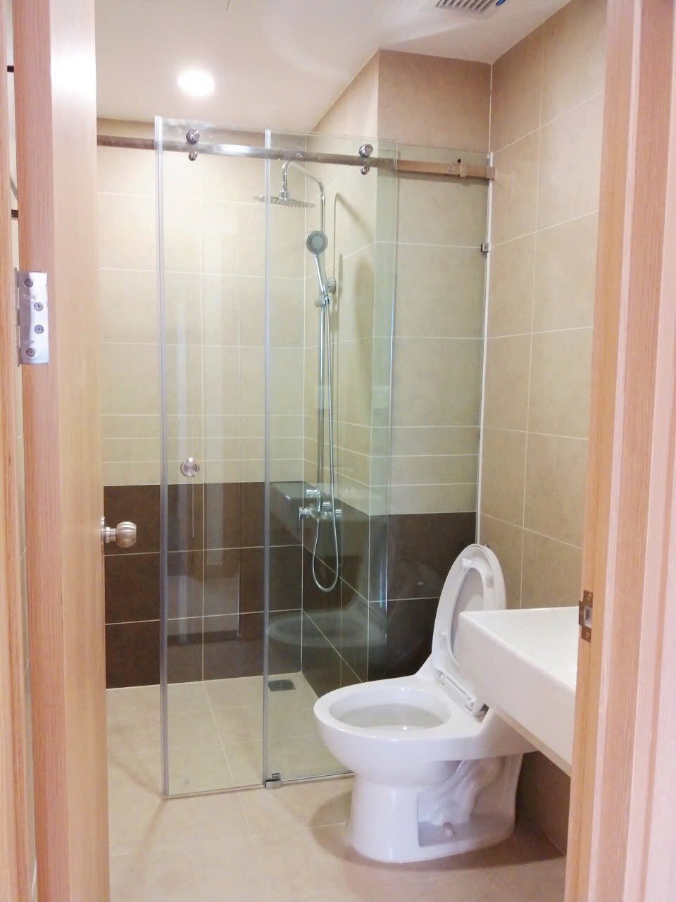 Cho Thuê Căn 2 Phòng Ngủ Đủ Nội Thất The Sun Avenue Giá Chỉ 16 Triệu