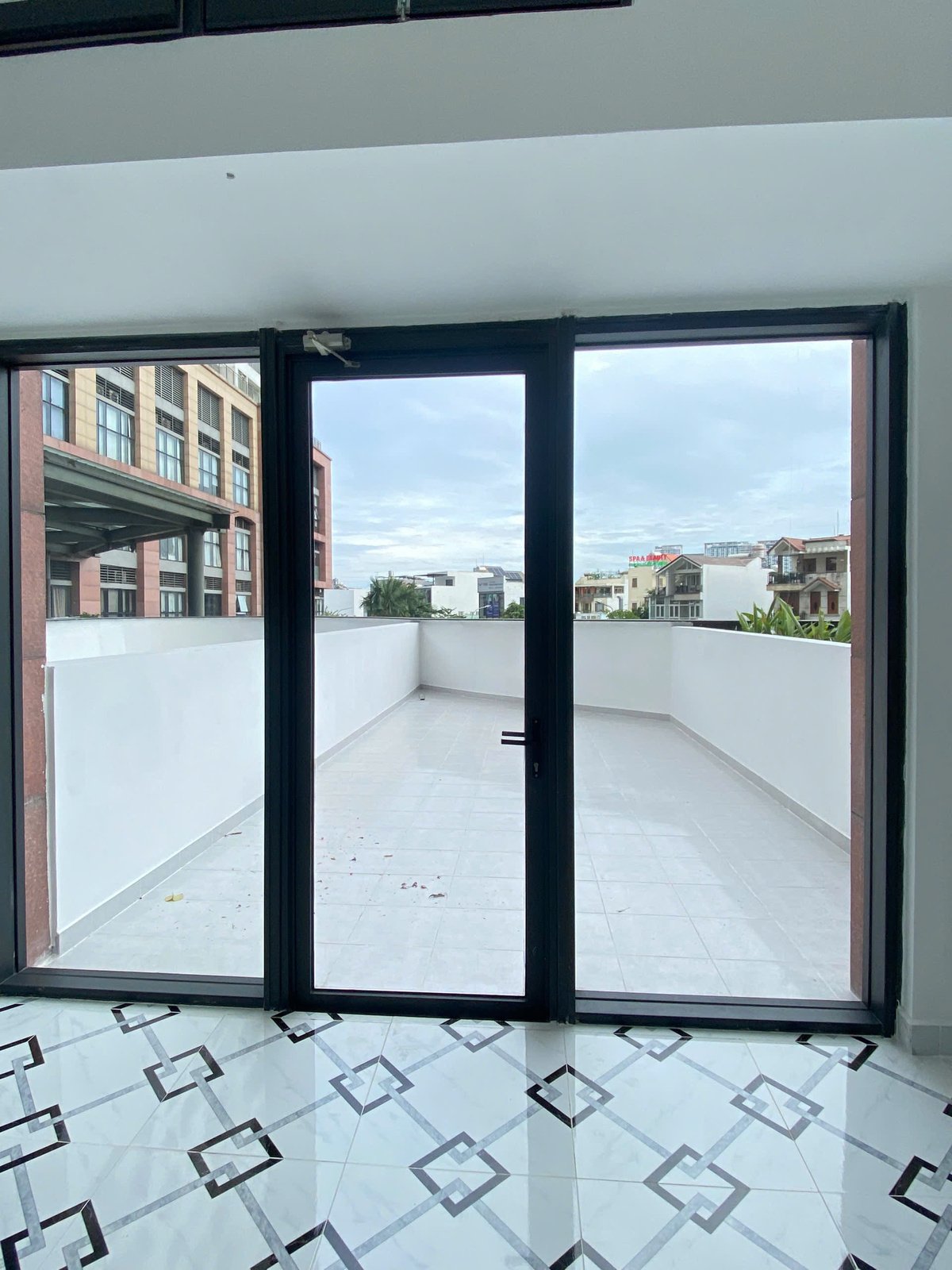 Cho Thuê Officetel The Sun Avenue Có Bang Công Rộng