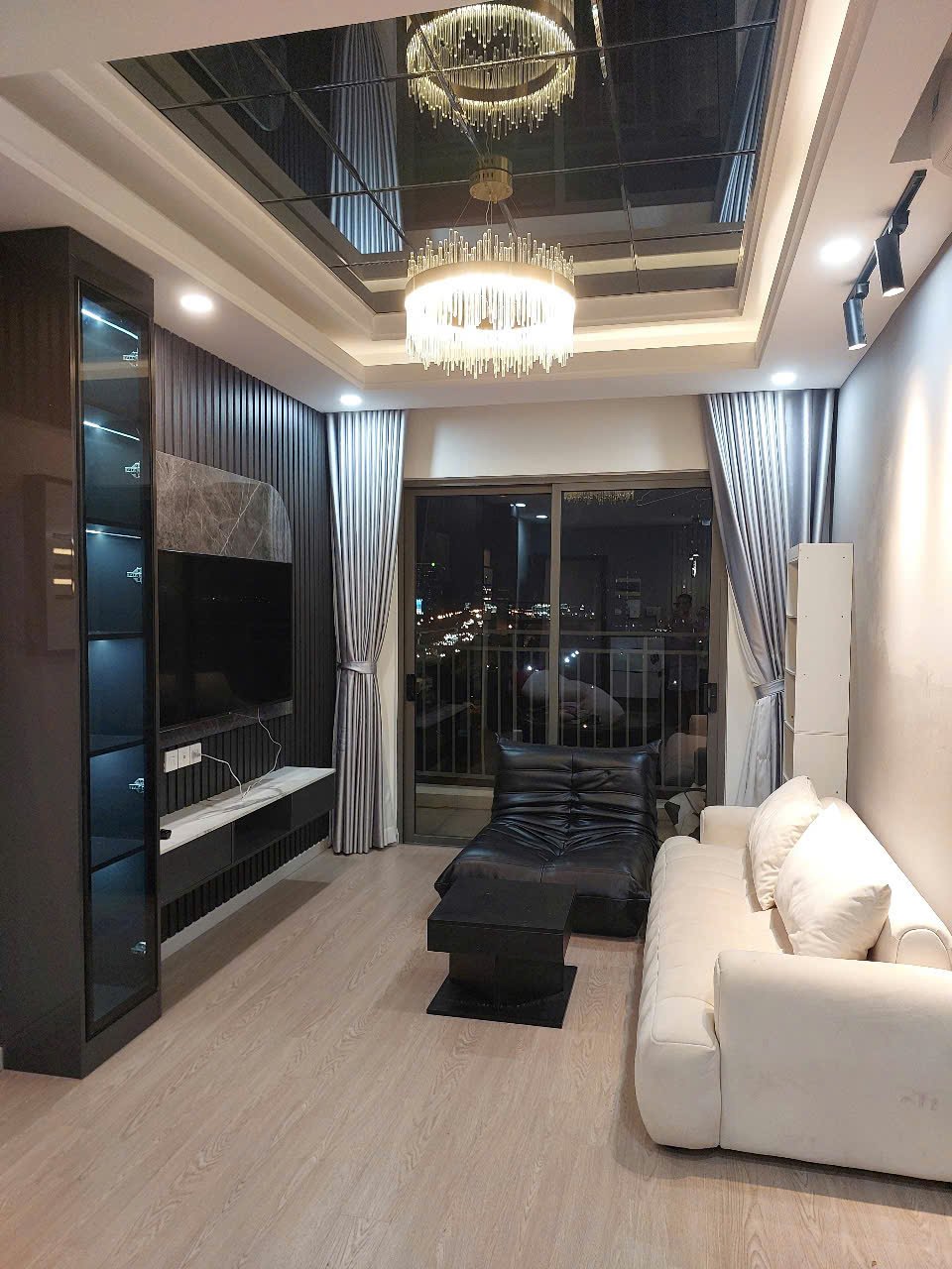 Cho Thuê Căn Hộ The Sun Avenue 1 Phòng Ngủ Nội Thất Cao Cấp - 51m2