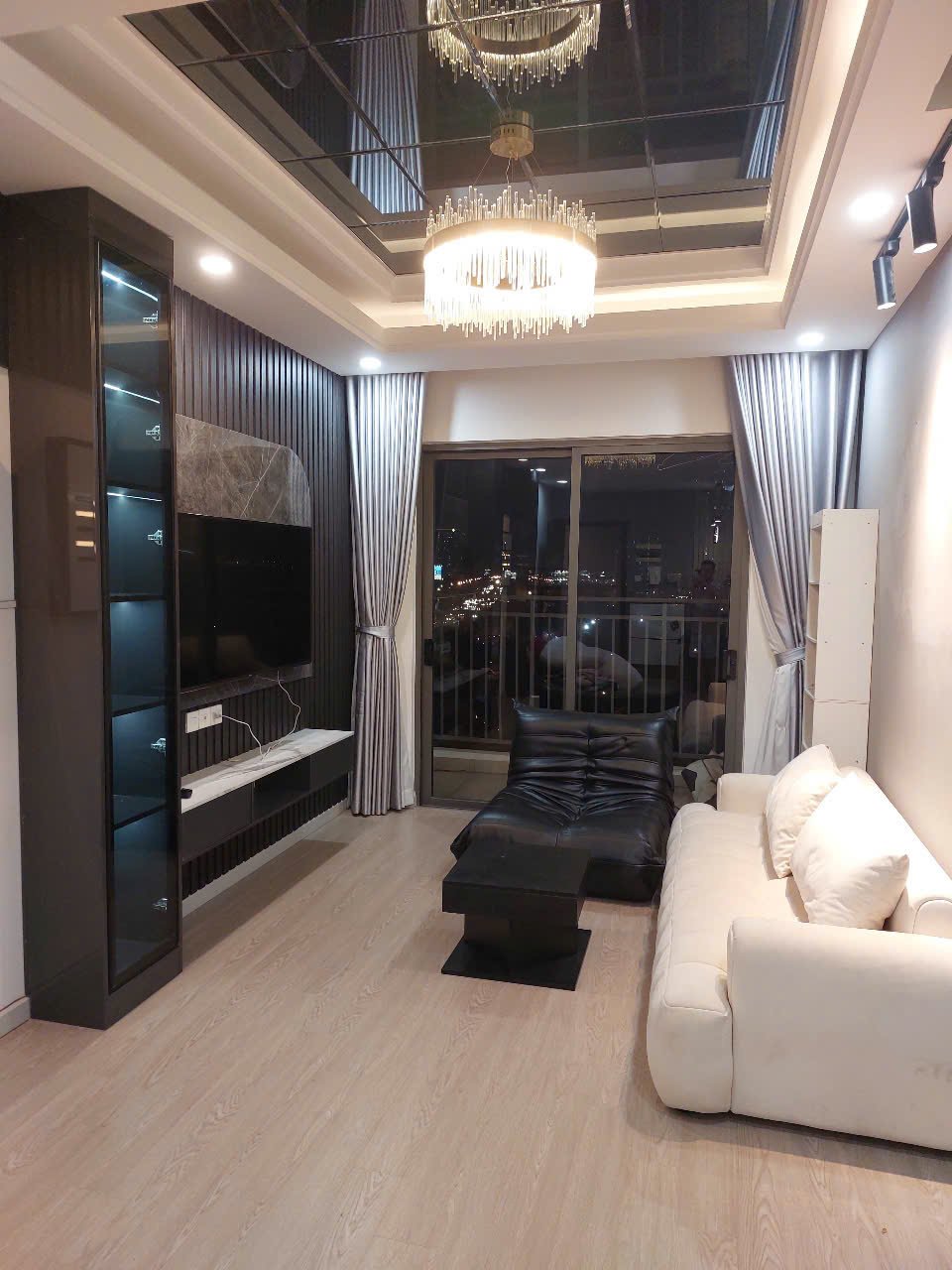 Cho Thuê Căn Hộ The Sun Avenue 1 Phòng Ngủ Nội Thất Cao Cấp - 51m2