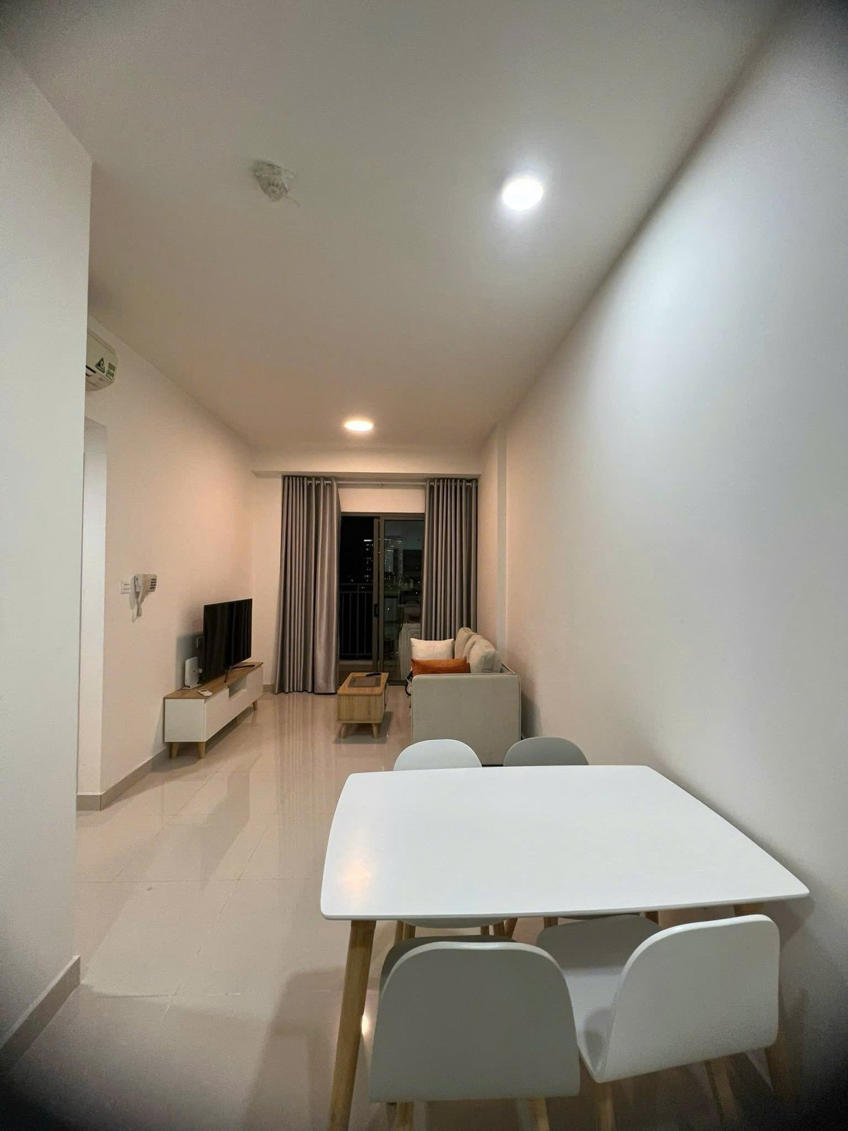 1 Phòng Ngủ +1 Đủ Nội Thất Cho Thuê The Sun Avenue